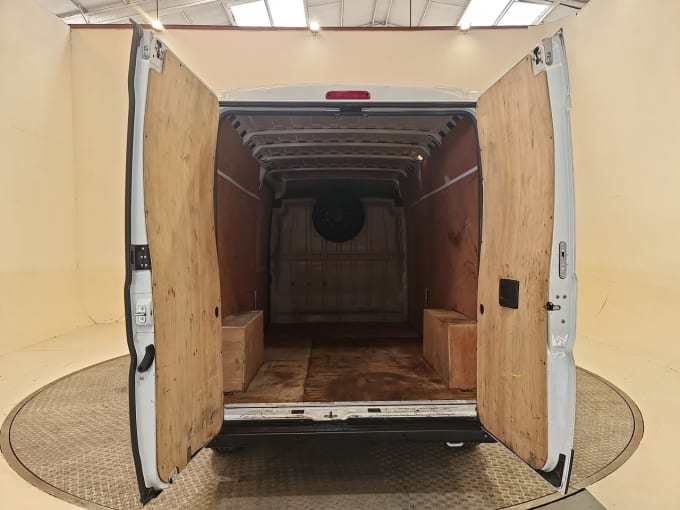 2025 Vauxhall Movano