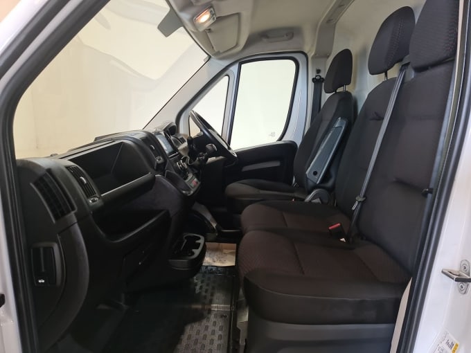 2025 Peugeot Boxer