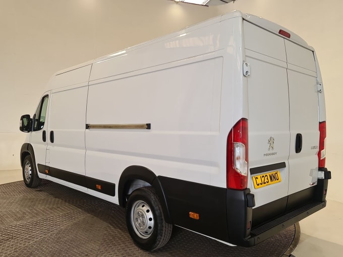 2025 Peugeot Boxer