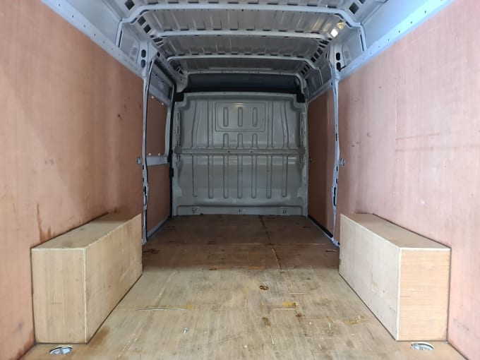 2025 Peugeot Boxer