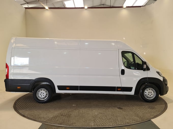 2025 Peugeot Boxer