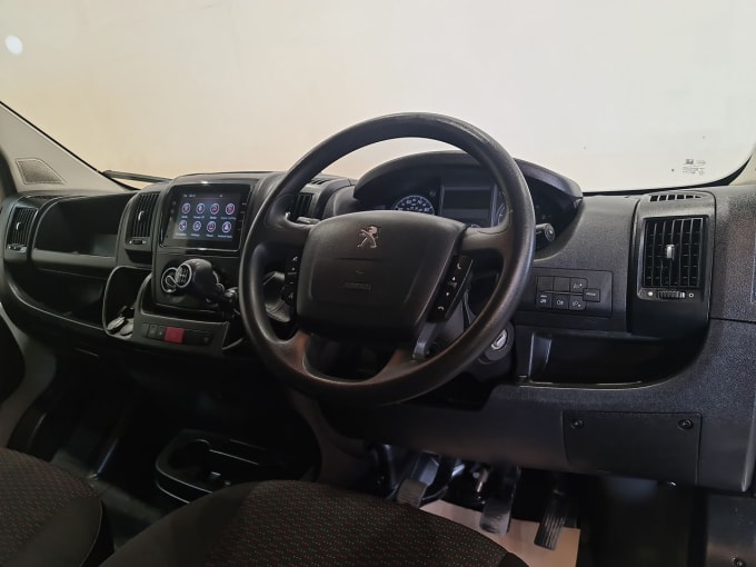 2025 Peugeot Boxer