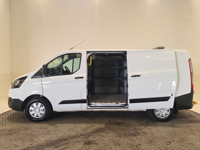 2025 Ford Transit Custom