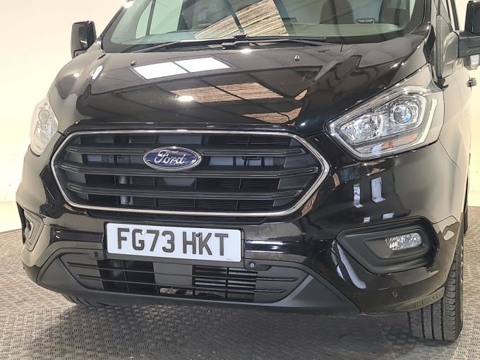 2025 Ford Transit Custom