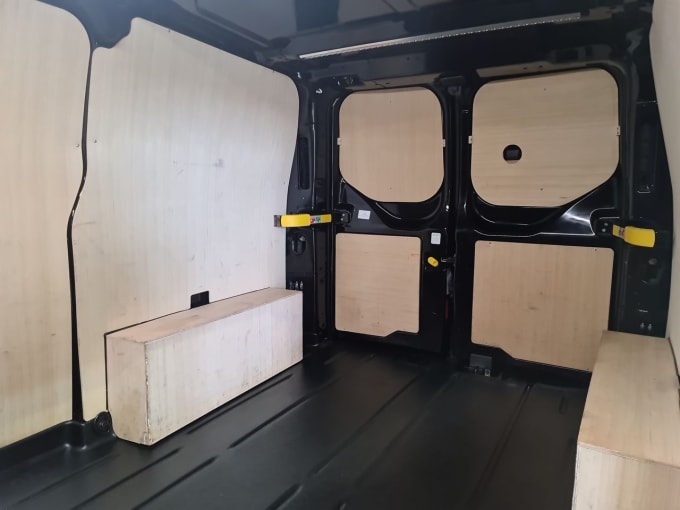 2025 Ford Transit Custom