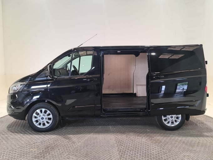 2025 Ford Transit Custom