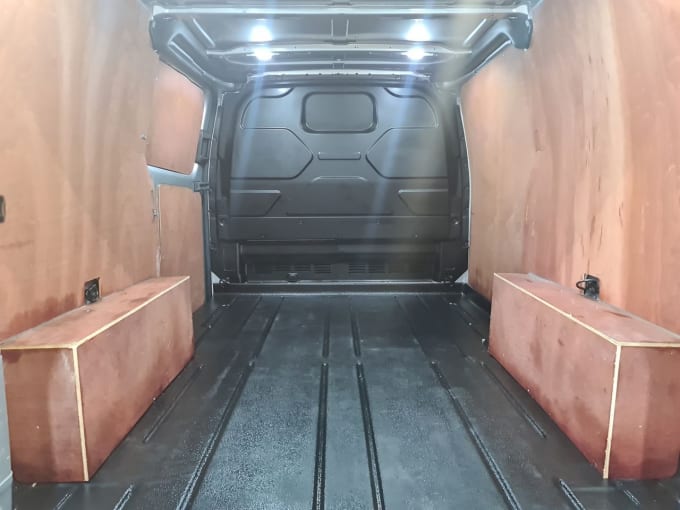 2025 Ford Transit Custom