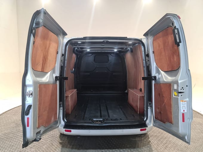2025 Ford Transit Custom