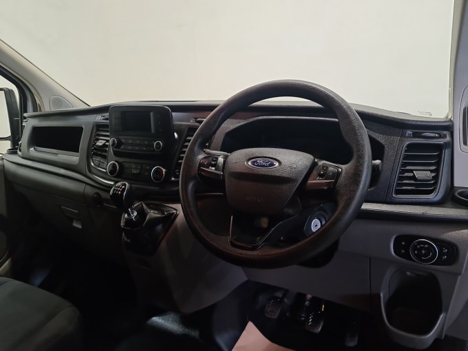 2025 Ford Transit Custom