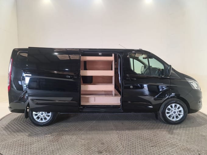 2025 Ford Transit Custom