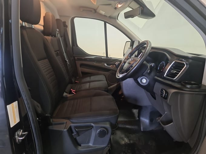 2025 Ford Transit Custom