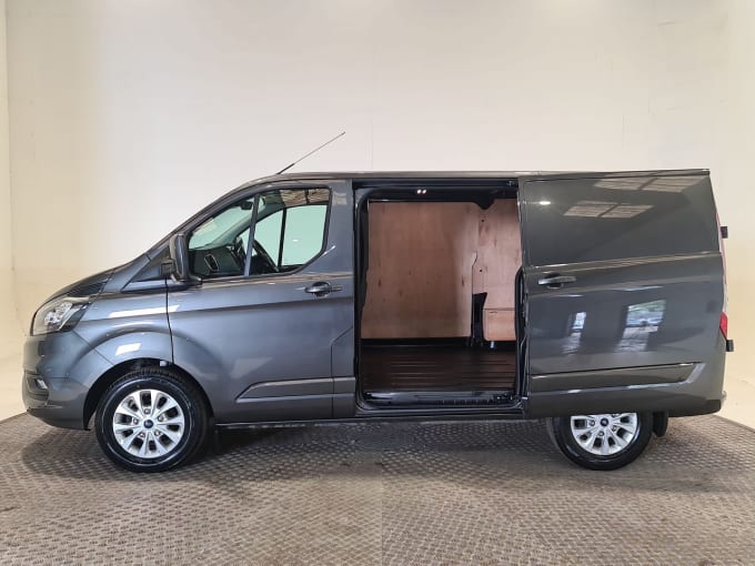 2025 Ford Transit Custom
