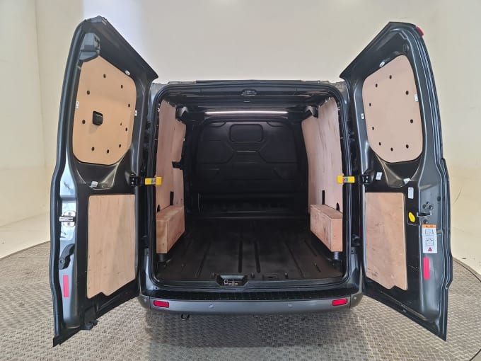 2025 Ford Transit Custom
