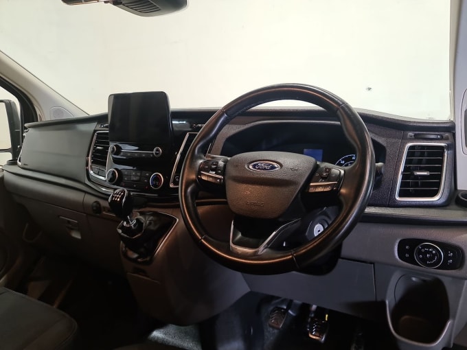 2025 Ford Transit Custom