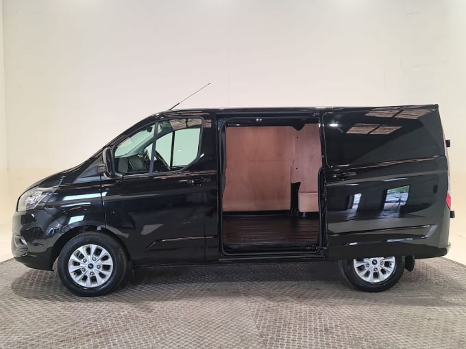 2025 Ford Transit Custom