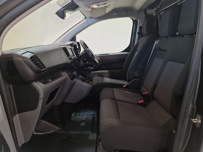 2025 Peugeot Expert