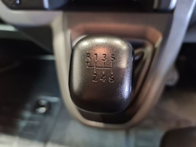 2025 Peugeot Expert