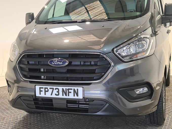 2025 Ford Transit Custom