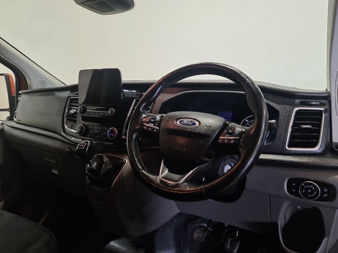 2025 Ford Transit Custom