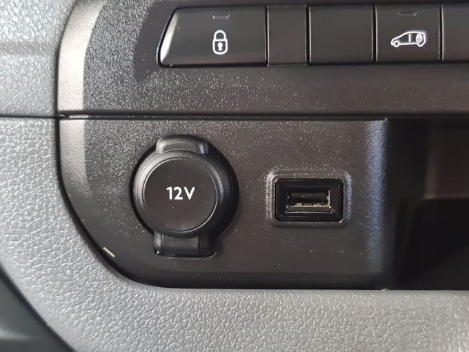 2025 Vauxhall Vivaro