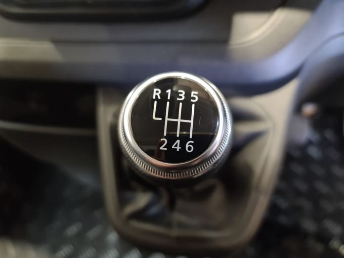2025 Renault Trafic