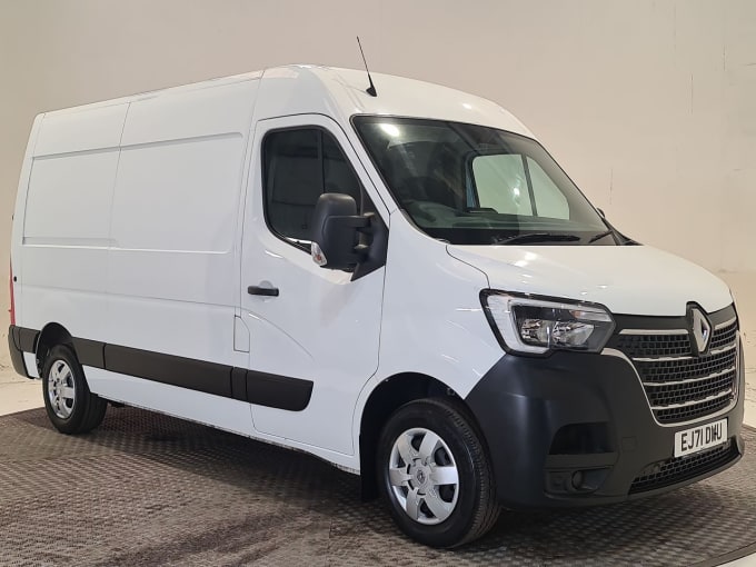 2025 Renault Master