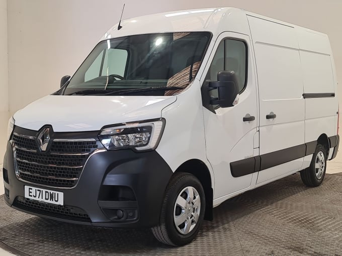 2025 Renault Master