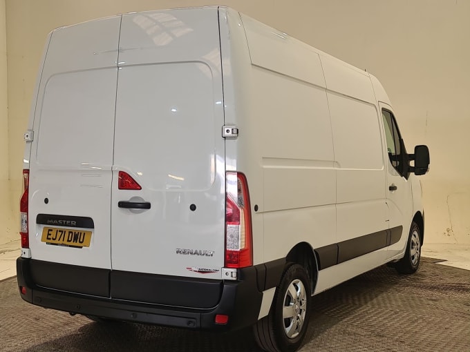 2025 Renault Master