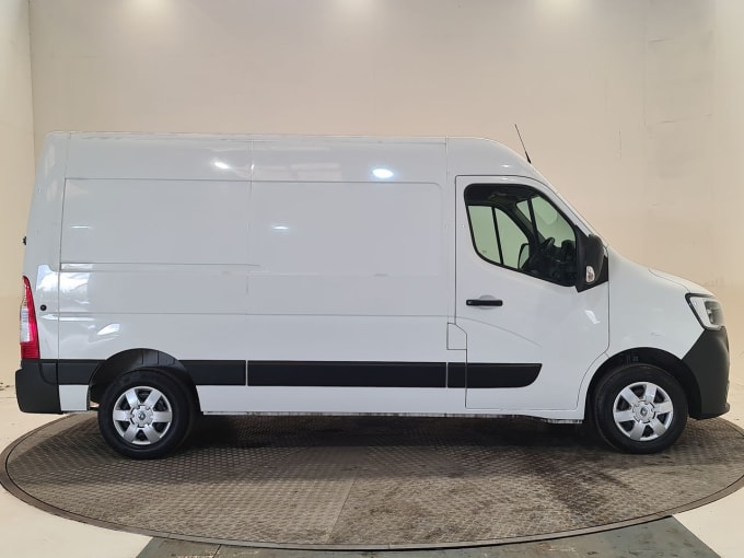 2025 Renault Master