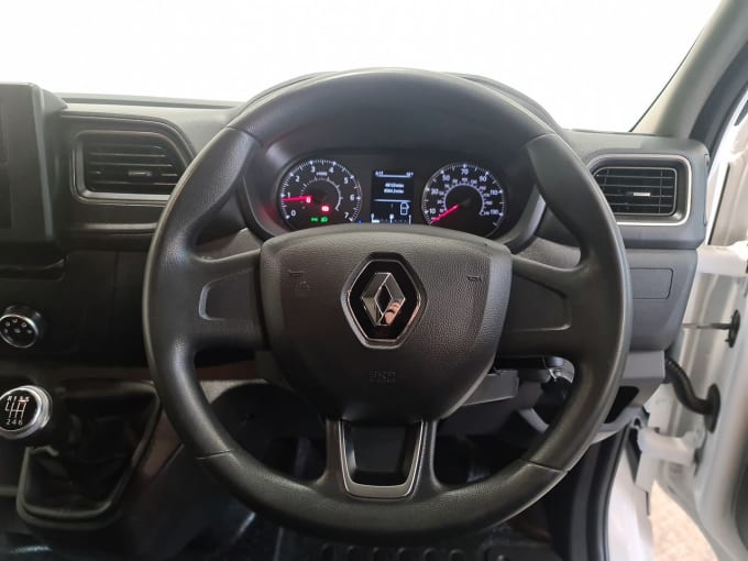 2025 Renault Master