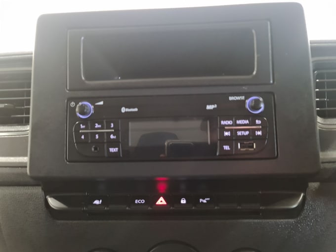 2025 Renault Master