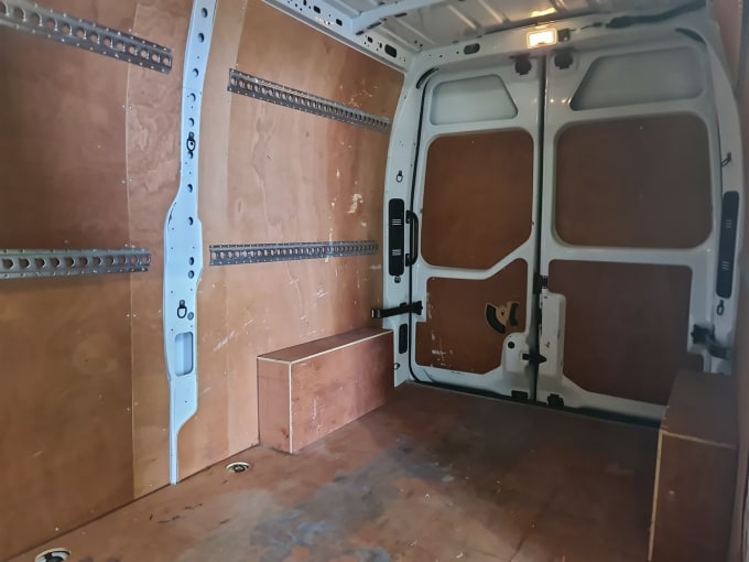 2025 Nissan Nv400