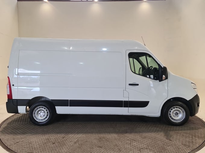 2025 Nissan Nv400