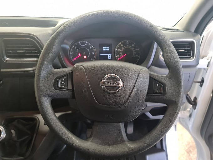 2025 Nissan Nv400