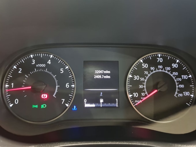 2025 Nissan Nv400