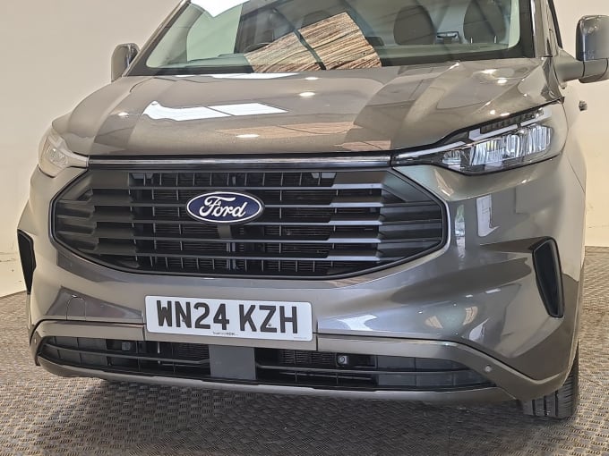2025 Ford Transit Custom