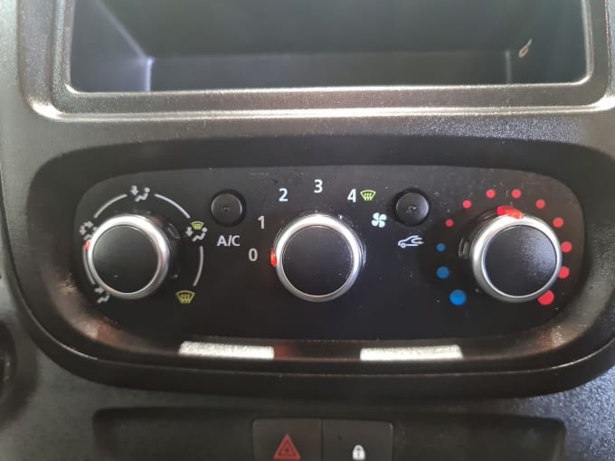 2025 Renault Trafic