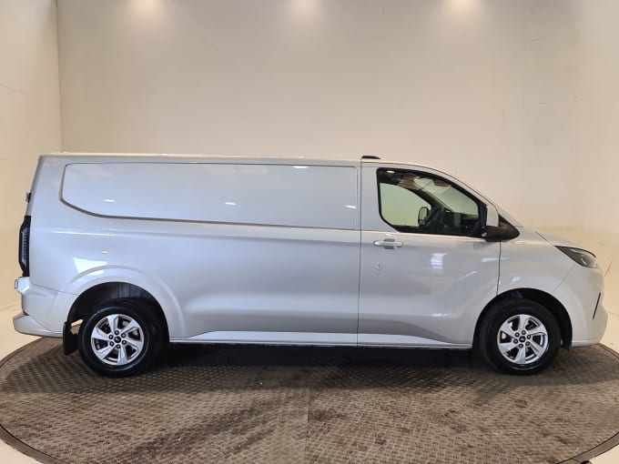 2025 Ford Transit Custom