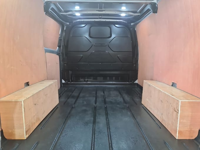 2025 Ford Transit Custom