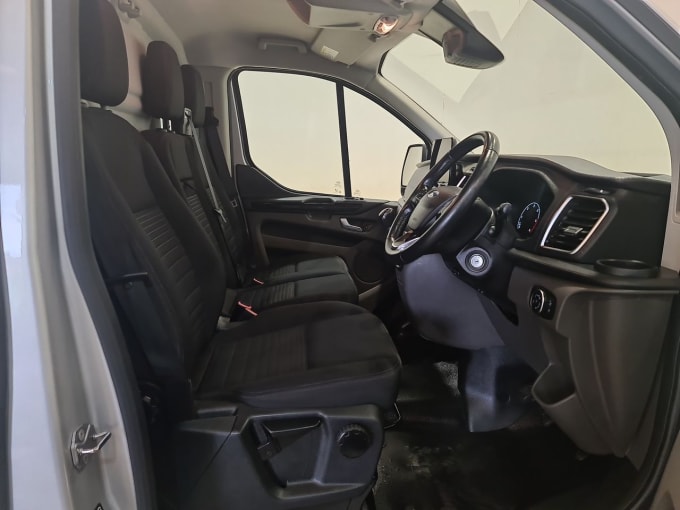 2025 Ford Transit Custom