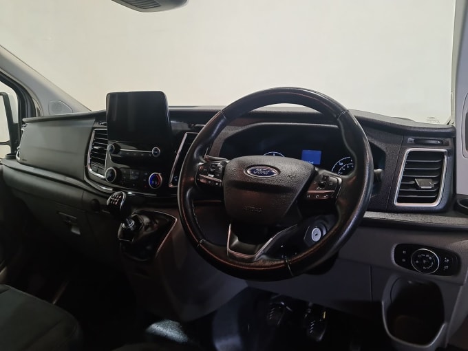 2025 Ford Transit Custom