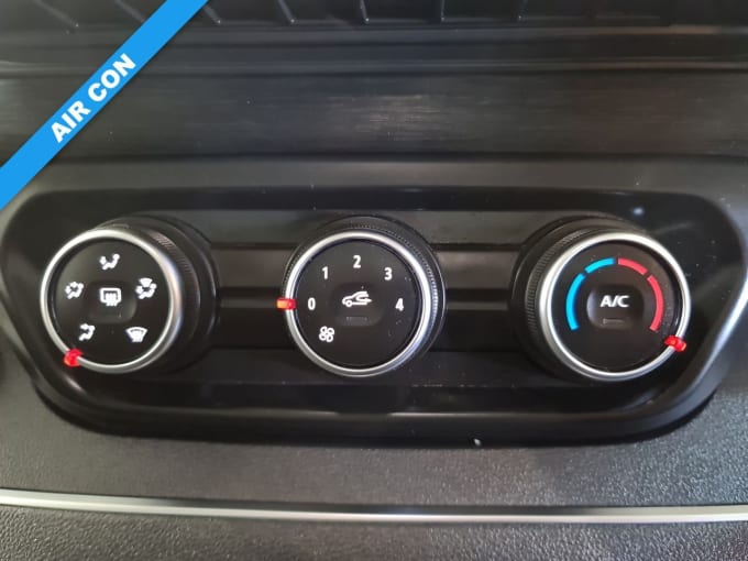 2025 Renault Trafic