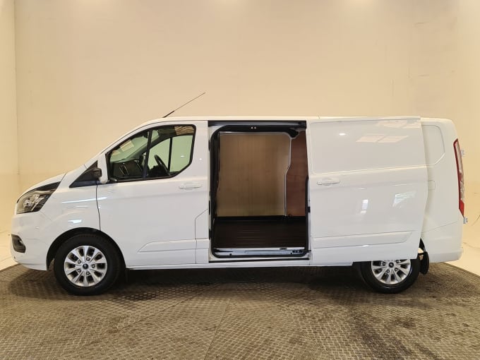 2025 Ford Transit Custom