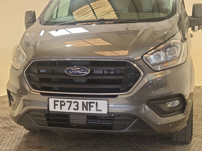 2025 Ford Transit Custom