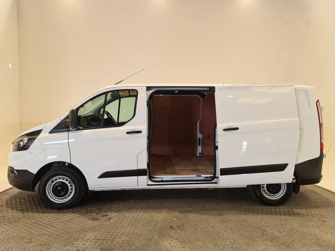 2025 Ford Transit Custom
