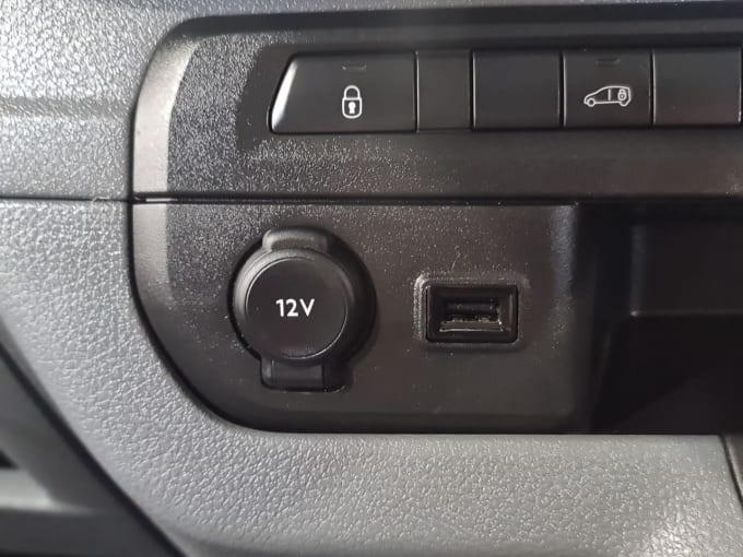 2025 Vauxhall Vivaro