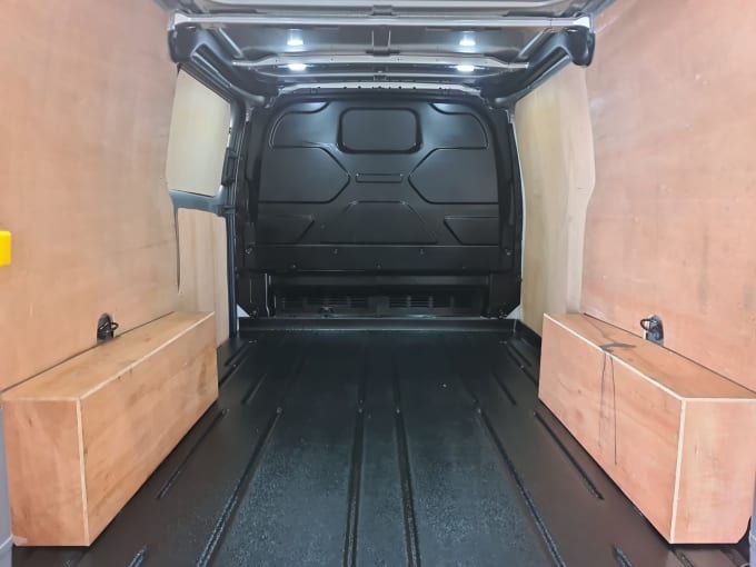 2025 Ford Transit Custom