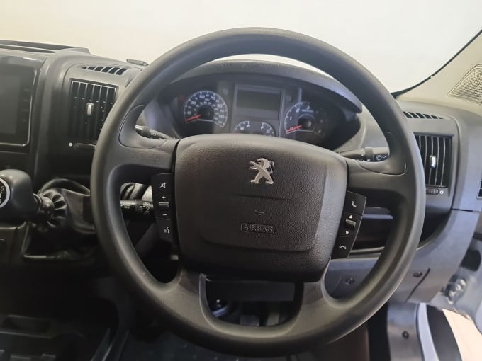 2025 Peugeot Boxer