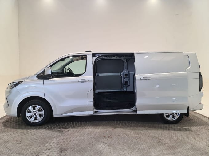 2025 Ford Transit Custom