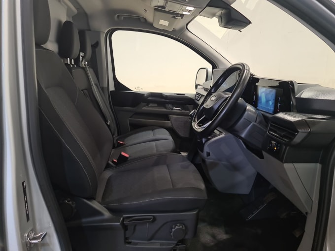 2025 Ford Transit Custom